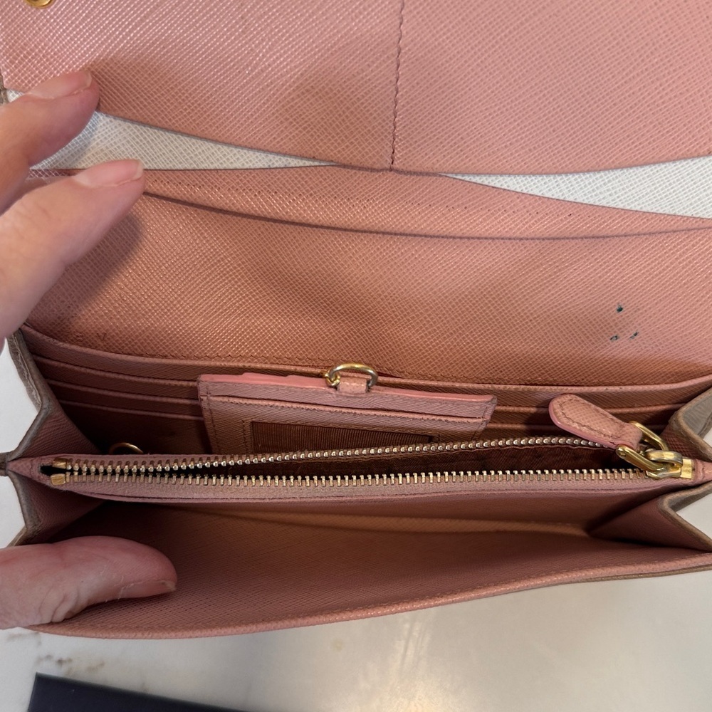 Prada Saffiano leather wallet - Picture 13 of 13